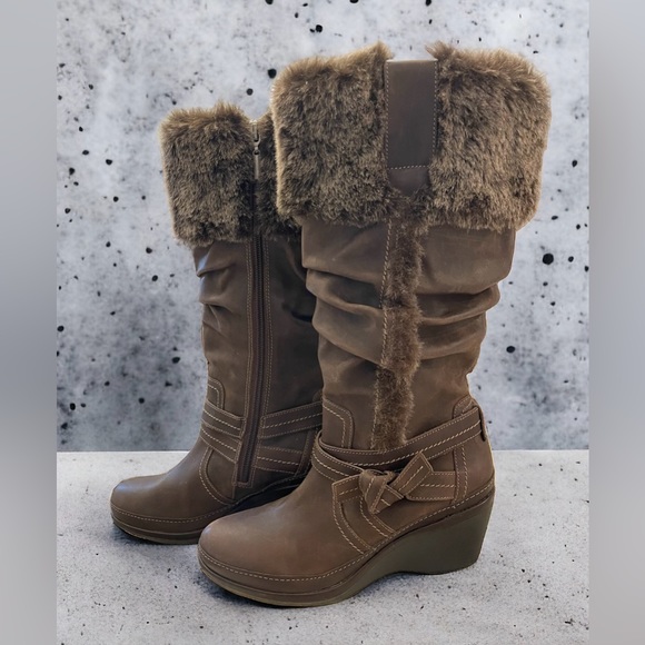 Clarks Boots - Picture 8 of 9